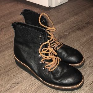 URBAN OUTFITTERS ECOTE BOOTS